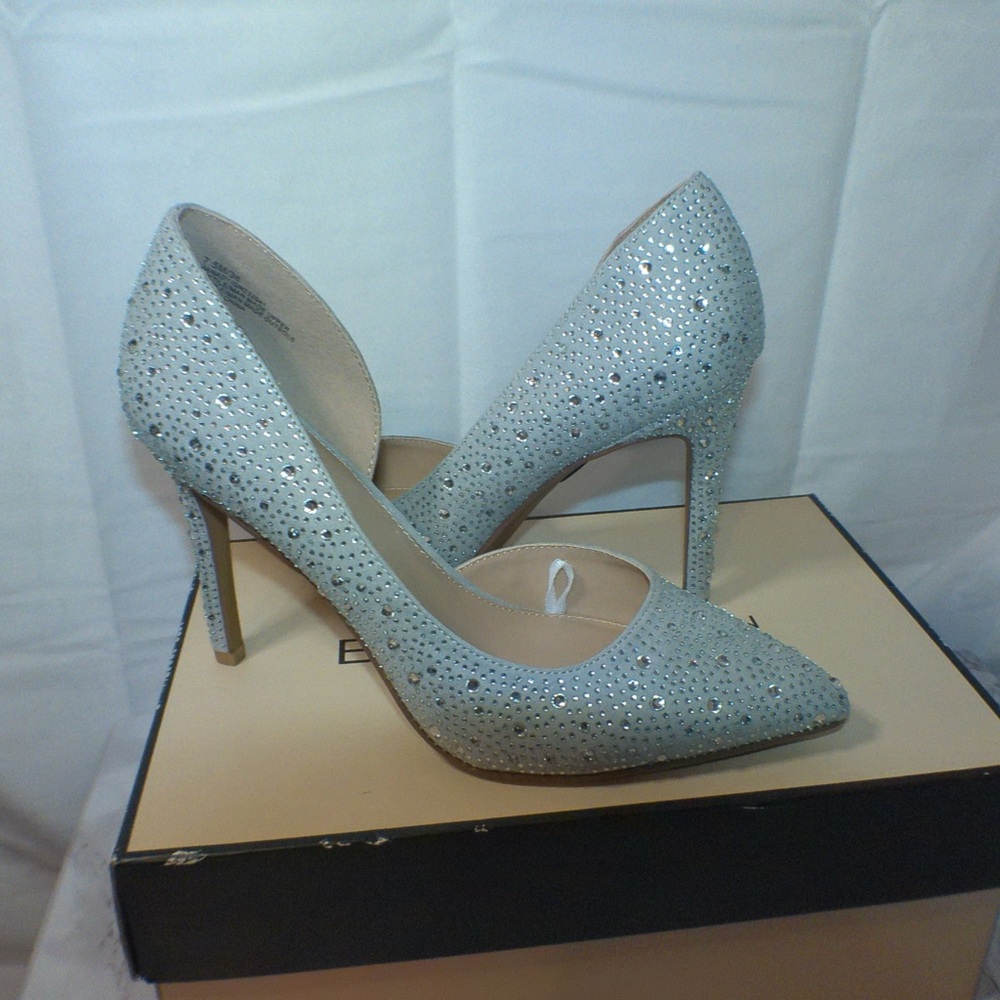 ✨ BCBGeneration Silver Rhinestone Stiletto Heels – Size 7.5M (NIB) ✨